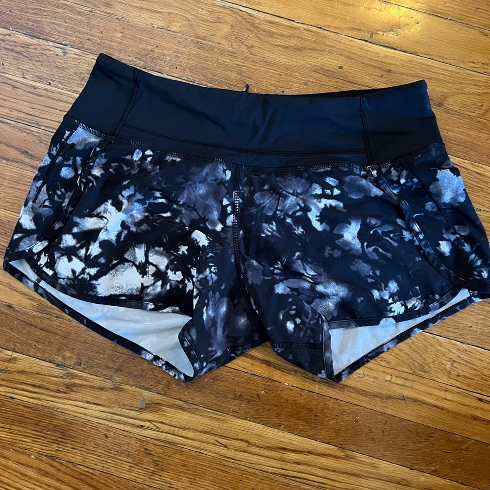 Lululemon shorts, size 6